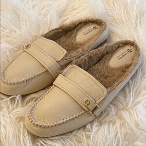GIANI BERNINI Cream Fur-Lined Loafers
